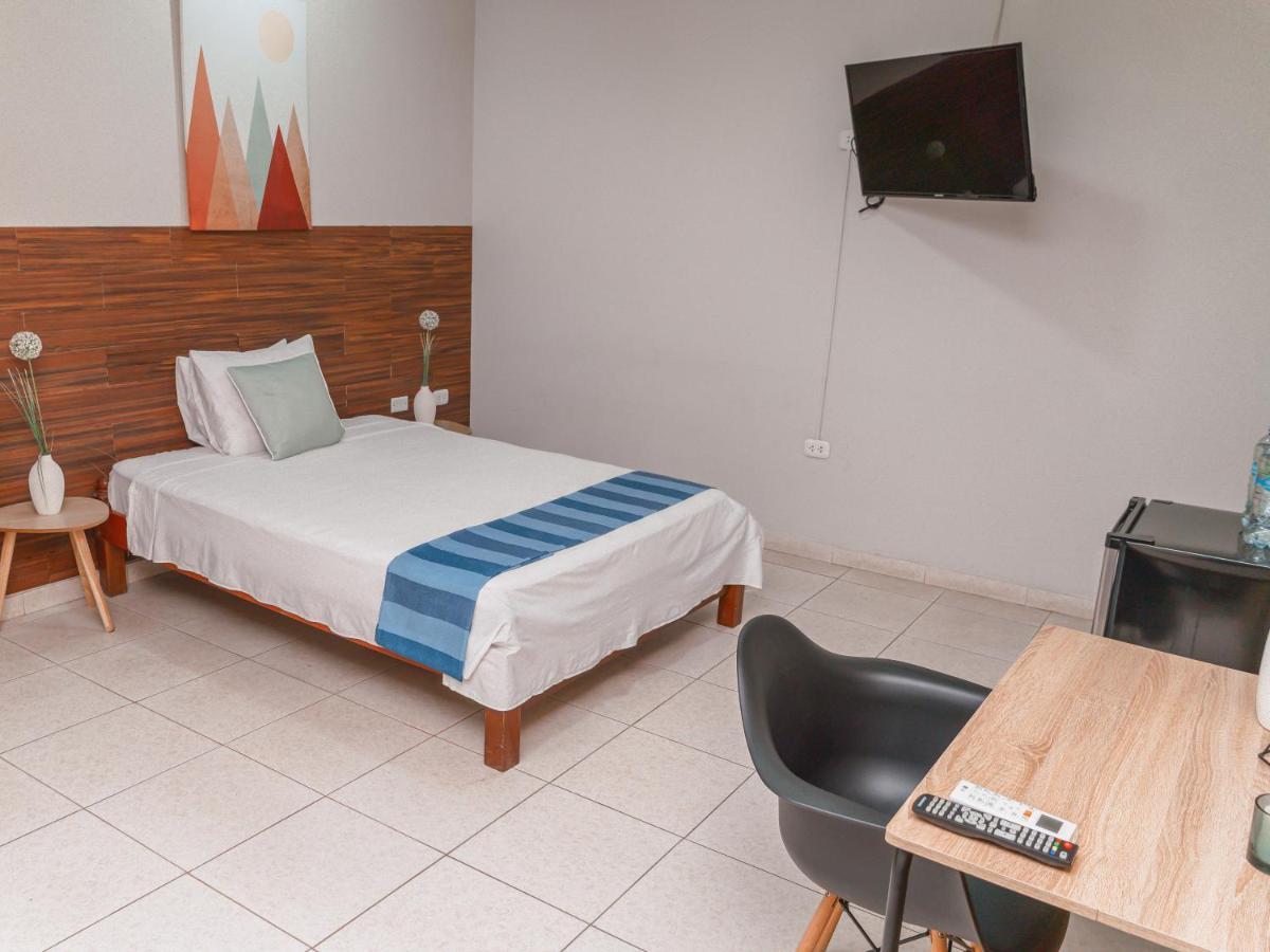 Leveint Executive Hotel Pucallpa Exterior photo